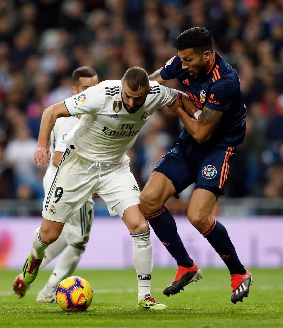 包含瓦伦西亚继续低迷,客场不敌西瓦斯,士气大振的词条 包含瓦伦西亚继续低迷,客场不敌西瓦斯,士气大振的词条