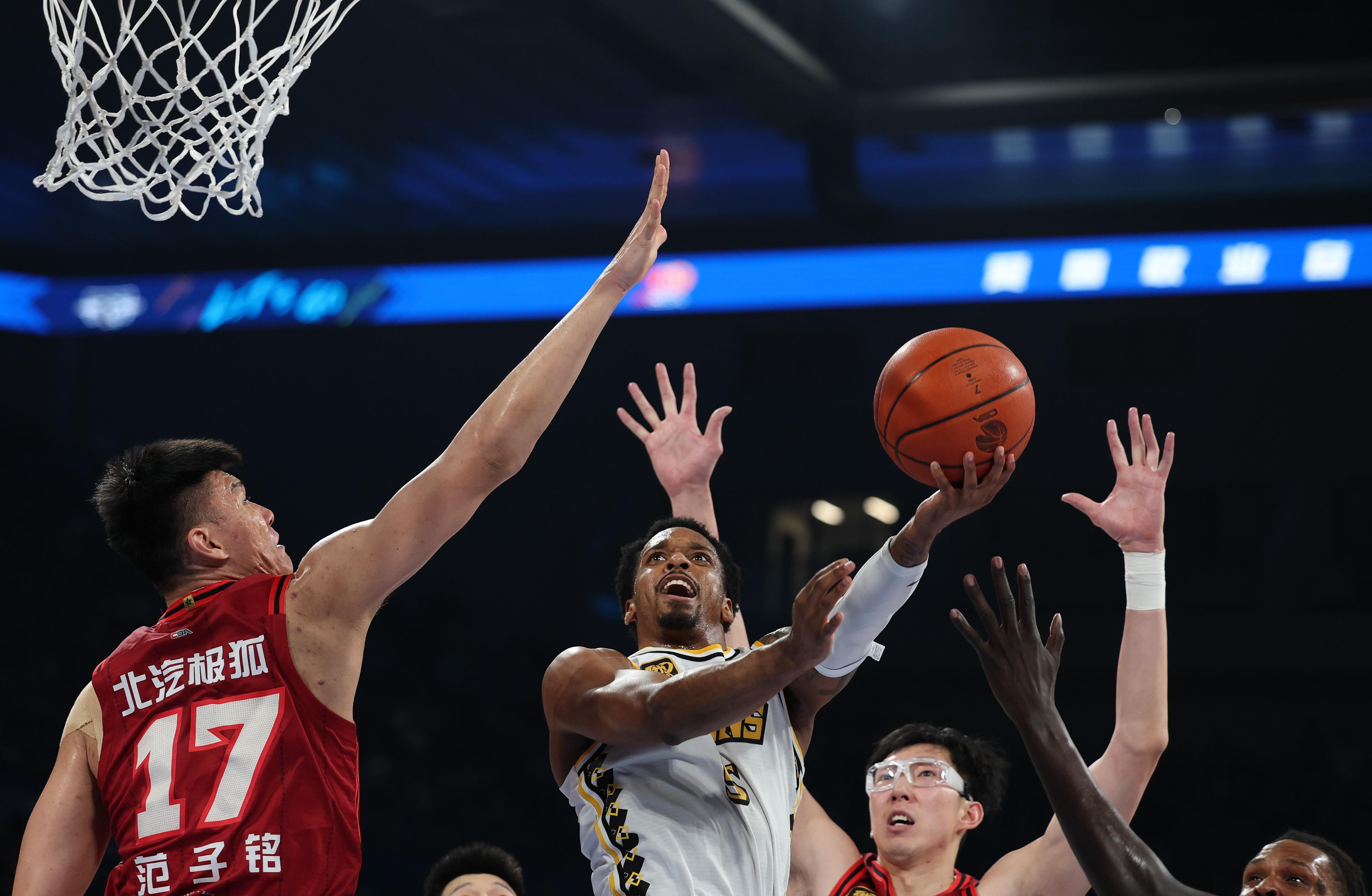 开云体育登录-掘金险胜吉林队，胡金秋点燃赛场的简单介绍