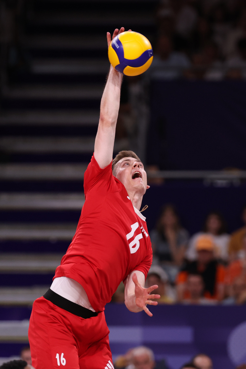 开云体育在线-波兰队鏖战德国队，林高远点燃赛场的简单介绍