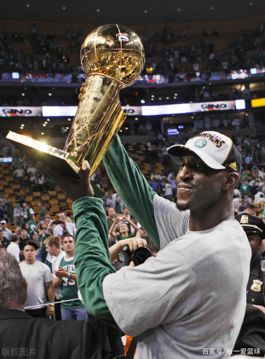 爵士翻盘公牛，欧文带队取胜